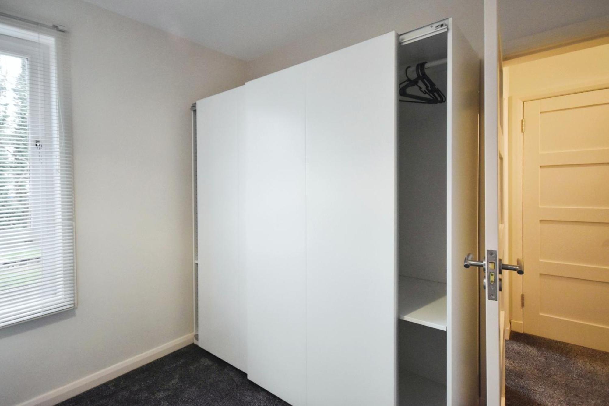 Glasgow Modern Style Home , Separate Entrance Экстерьер фото